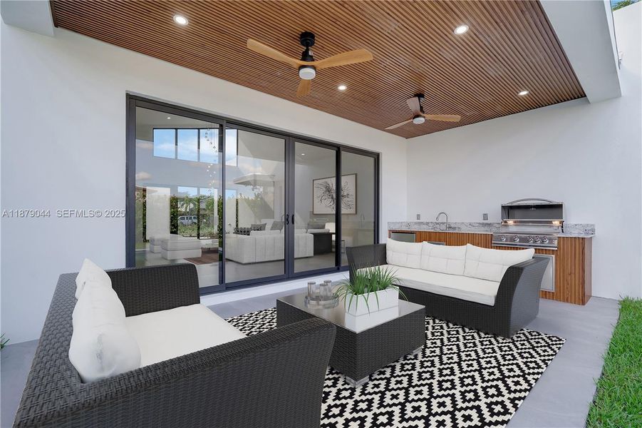 Exterior details and patio area of a home in , Miami (Image 27).