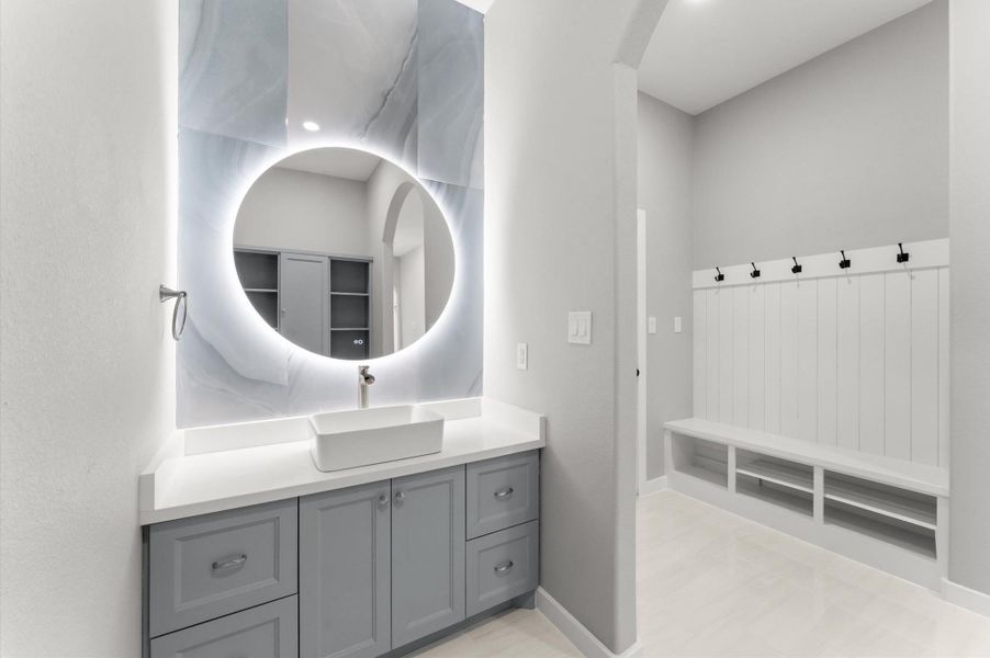 Furnished interior view inside a new home in , Rosharon (Image 12).