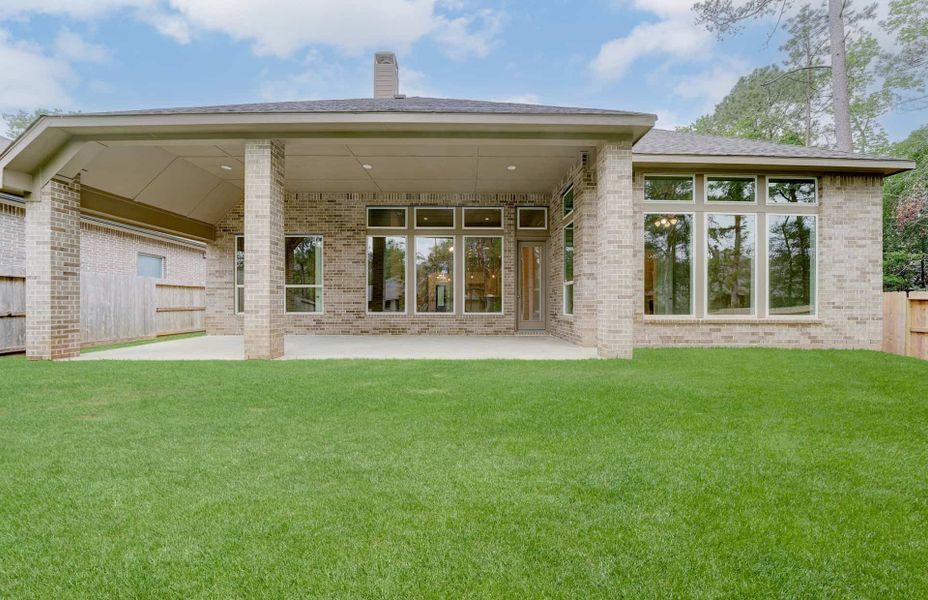 Representative exterior details of a home built from the 3049 by Ravenna Homes in The Woodlands Hills 65′, Willis (Image 3). Representative exterior details of a home built from the 3049 by Ravenna Homes in The Woodlands Hills 65′, Willis (Image 3).