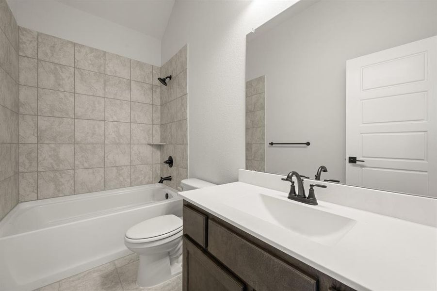 108 Red Fox- Bathroom-1