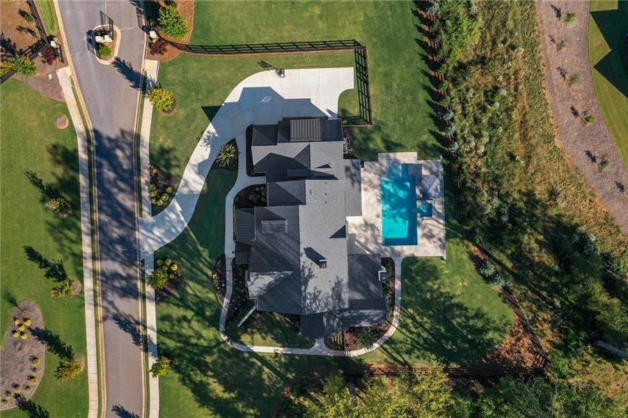Image 90 of a home in .