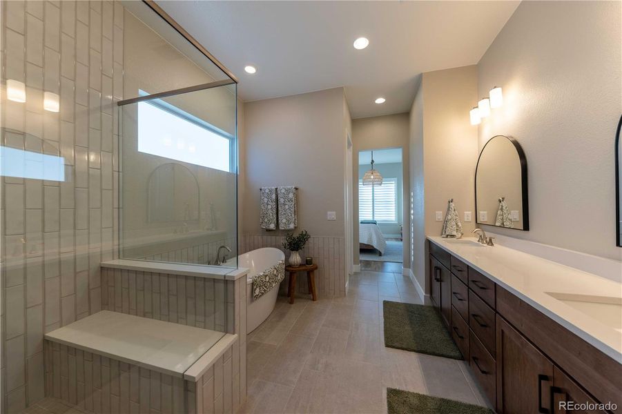 Primary 5 Piece Bathroom Primary 5 Piece Bathroom