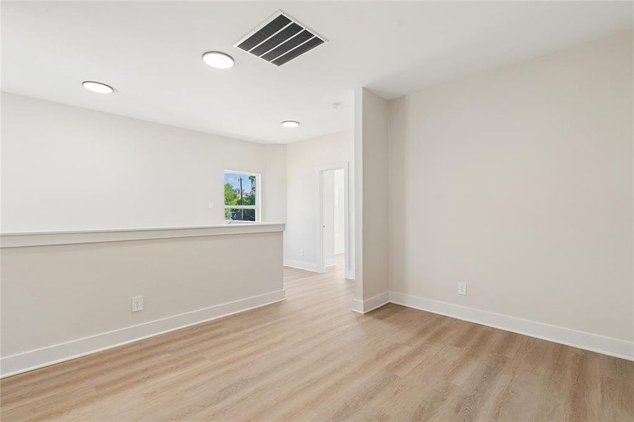Spacious, unfurnished interior of a new home in , Fort Worth (Image 19).