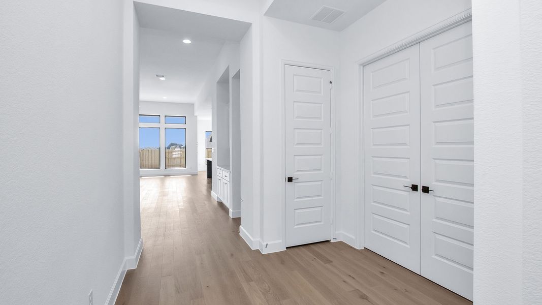 Spacious, unfurnished interior of a new home in Briarley, Montgomery (Image 17).