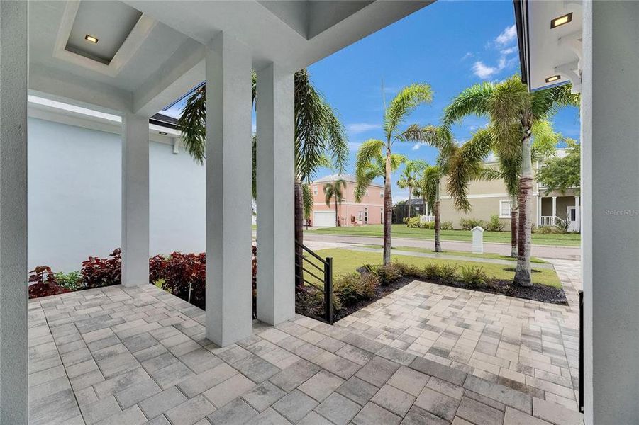 Exterior details and patio area of a home in , Apollo Beach (Image 40).