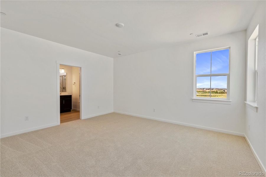 Spacious, unfurnished interior of a new home in Westerly, Erie (Image 12).