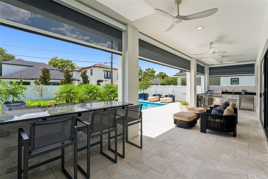 Exterior details and patio area of a home in , Orlando (Image 35).