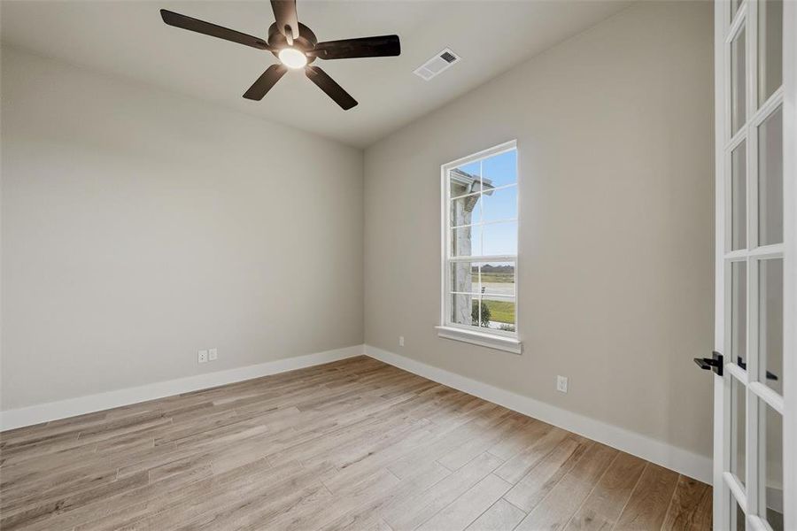 Spacious, unfurnished interior of a new home in Eagle Ridge Estates, Weatherford (Image 28).