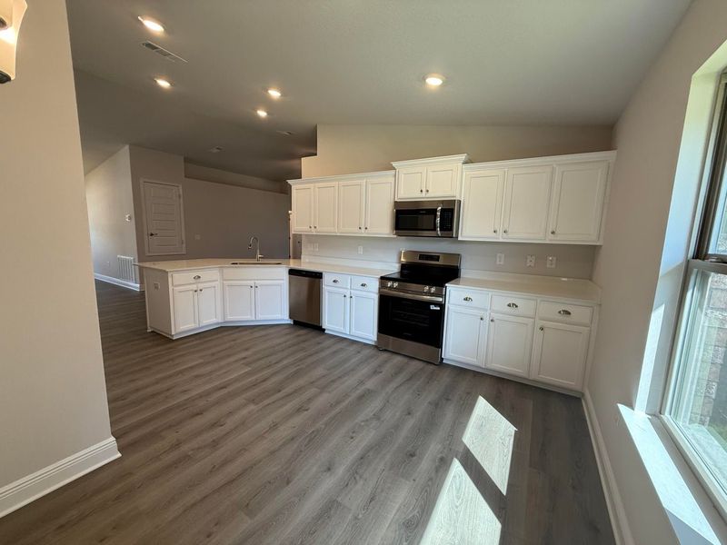 Furnished interior view inside a new home in Ridgeway Landing, Crestview (Image 5).