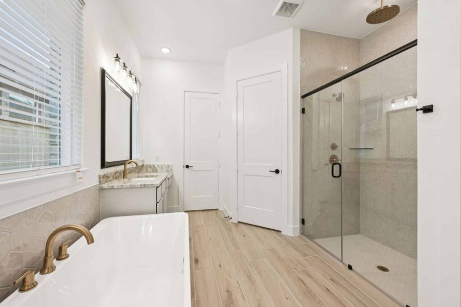 Furnished interior view inside a new home in Nolina, Georgetown (Image 9).