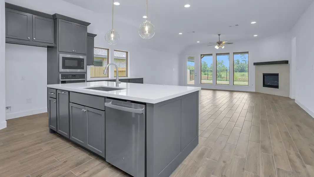 Furnished interior view inside a new home in Grand Central Park 50', Conroe (Image 10). Furnished interior view inside a new home in Grand Central Park 50', Conroe (Image 10).