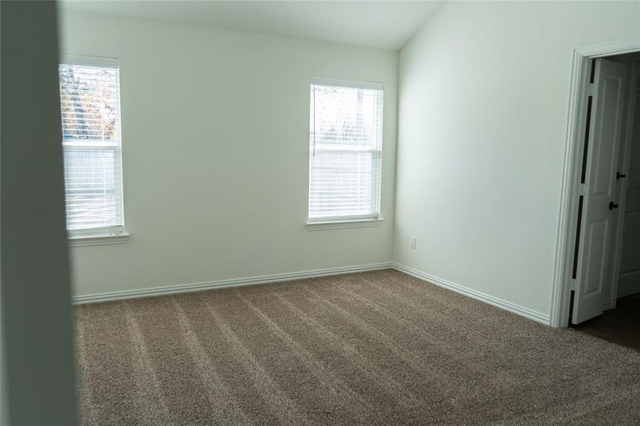 Spacious, unfurnished interior of a new home in , Dallas (Image 13).