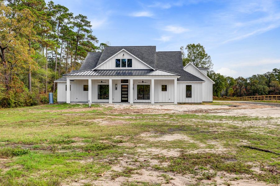 Exterior details and patio area of a home in , Magnolia (Image 31).