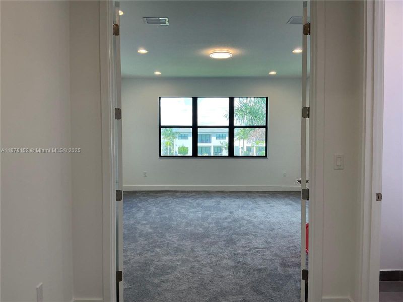 Spacious, unfurnished interior of a new home in , Boca Raton (Image 55). Spacious, unfurnished interior of a new home in , Boca Raton (Image 55).