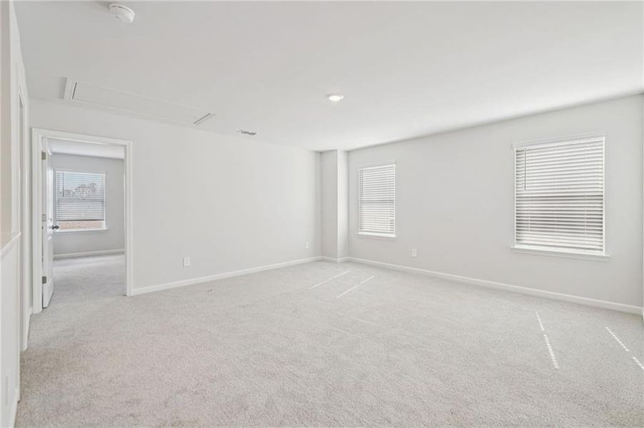 Spacious, unfurnished interior of a new home in Creekside at Oxford Park, Fairburn (Image 54).
