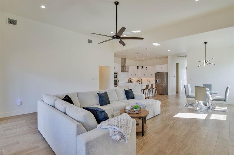 Furnished interior view inside a new home in , Granbury (Image 16).