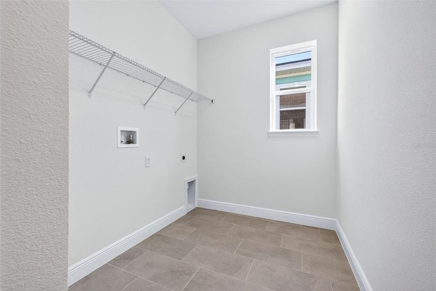 Spacious, unfurnished interior of a new home in Green Key Village, Lady Lake (Image 30). Spacious, unfurnished interior of a new home in Green Key Village, Lady Lake (Image 30).