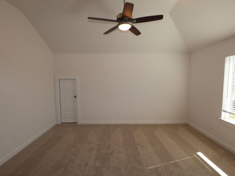 Spacious, unfurnished interior of a new home in Pinewood at Grand Texas, New Caney (Image 17).