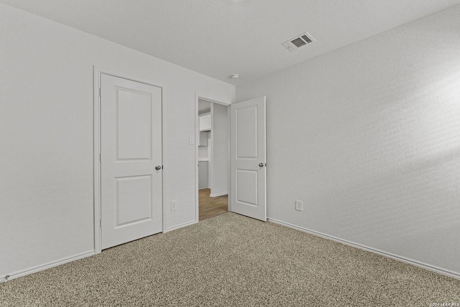 Spacious, unfurnished interior of a new home in Hickory Ridge, Elmendorf (Image 14). Spacious, unfurnished interior of a new home in Hickory Ridge, Elmendorf (Image 14).