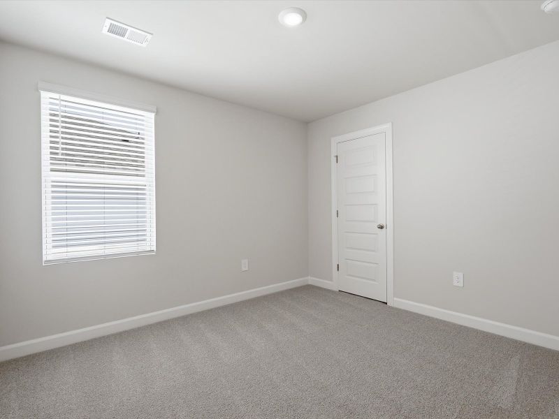 Spacious, unfurnished interior of a new home in Village at White Pine, Pendleton (Image 17). Spacious, unfurnished interior of a new home in Village at White Pine, Pendleton (Image 17).