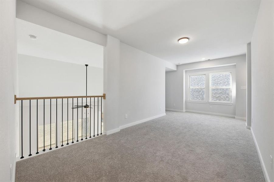 Spacious, unfurnished interior of a new home in Wildridge, Oak Point (Image 27).