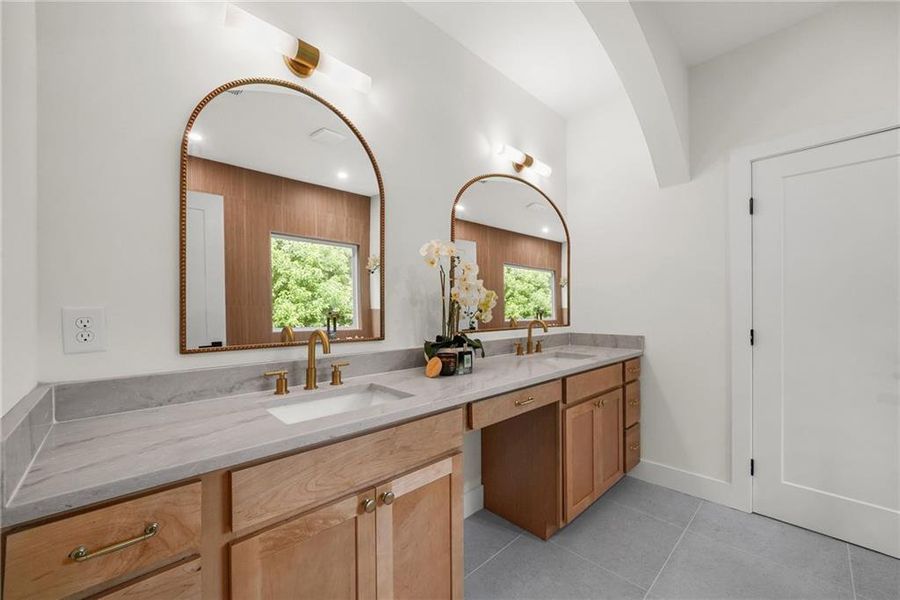 Furnished interior view inside a new home in , Decatur (Image 13).