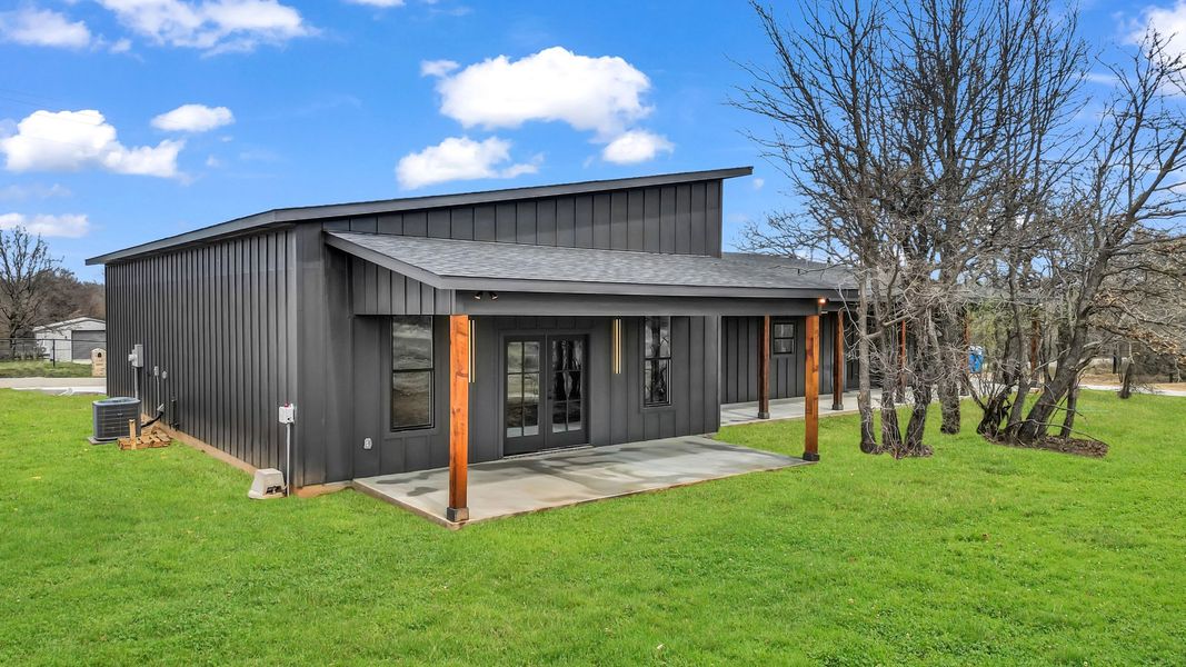 Representative exterior photo of a completed home built from the Zephyer 2 by Zeal Home Builders in Parallel Pastures, Poolville, TX (Image 23).