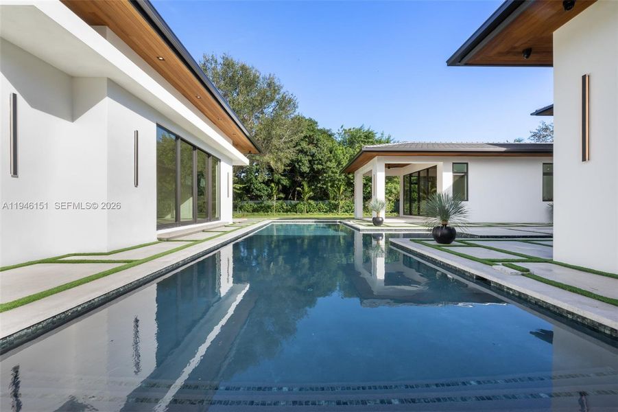 Exterior details and patio area of a home in , Pinecrest (Image 36).