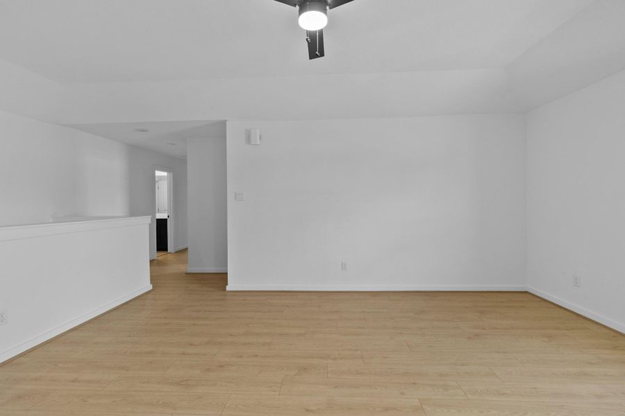 Spacious, unfurnished interior of a new home in Lake Conroe Cove, Willis (Image 19). Spacious, unfurnished interior of a new home in Lake Conroe Cove, Willis (Image 19).