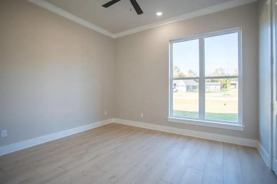 Spacious, unfurnished interior of a new home in , Tyler (Image 36).