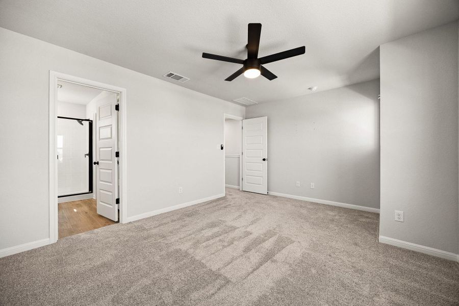 Spacious, unfurnished interior of a new home in , Round Rock (Image 18).