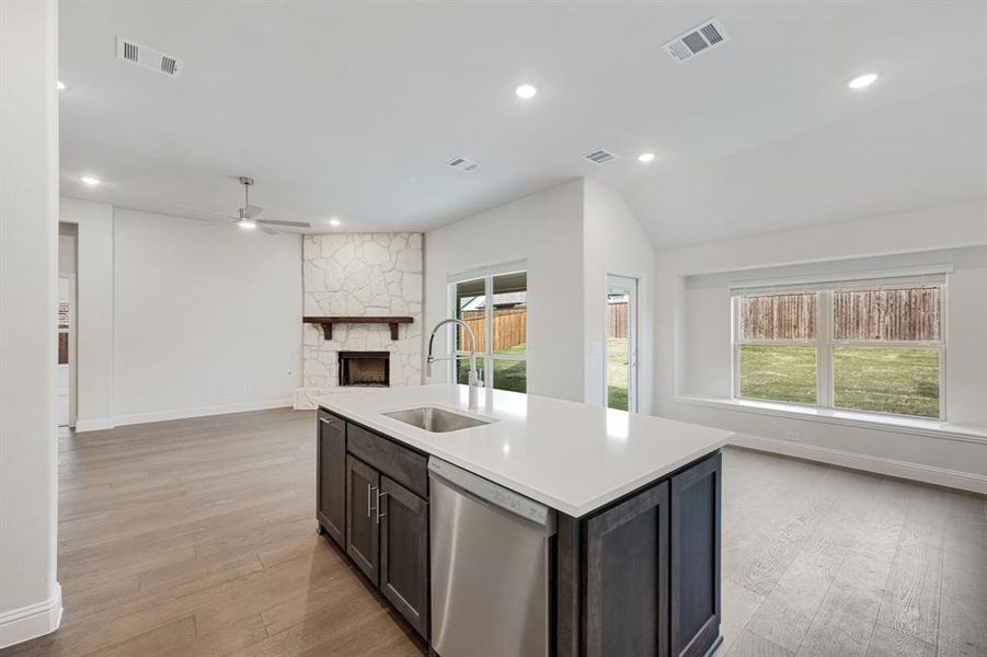 Furnished interior view inside a new home in Liberty, Melissa (Image 9).