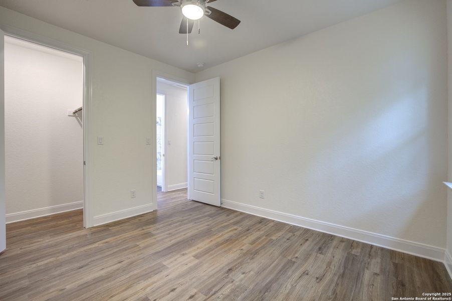 Spacious, unfurnished interior of a new home in , Wimberley (Image 20).