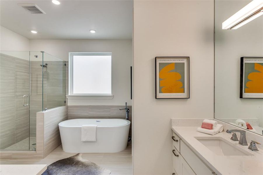 Furnished interior view inside a new home in , Fort Worth (Image 11).