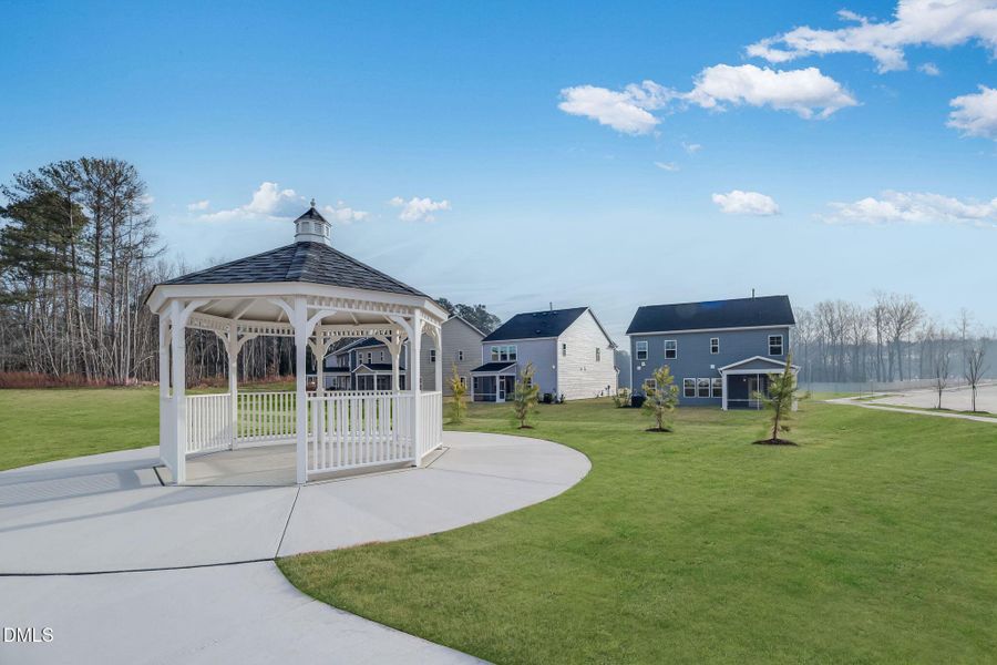 SUN_CaydenCove_Pic_LandrumIII_QMI_153_Am