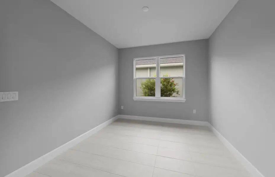 Spacious, unfurnished interior of a new home in Shores at Stillwater, Englewood (Image 24).