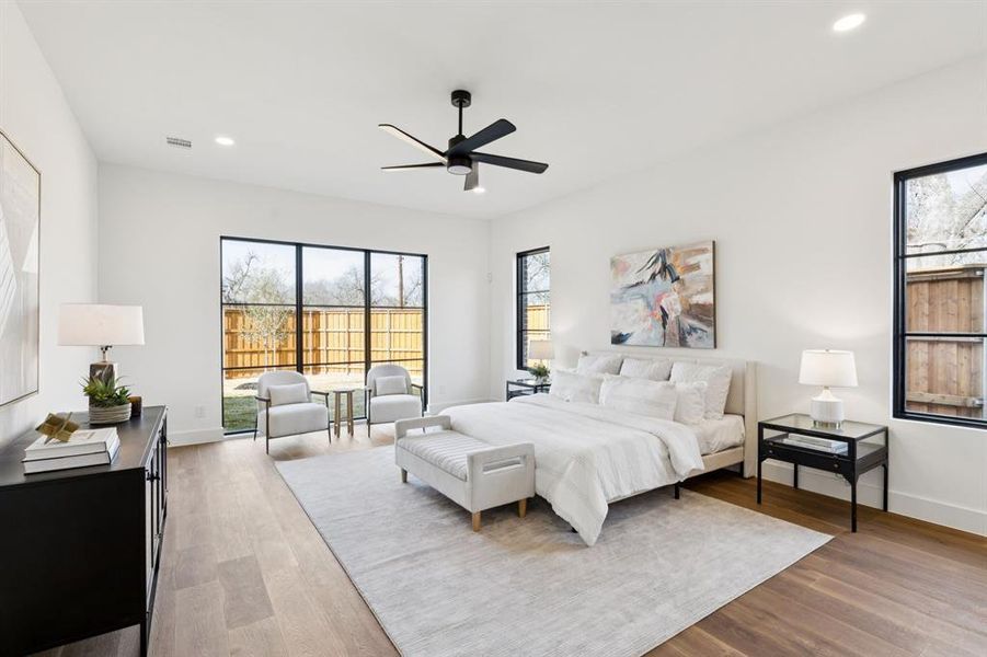 Furnished interior view inside a new home in , Dallas (Image 13).