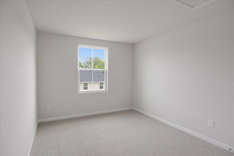 Spacious, unfurnished interior of a new home in Canterbrook Farms, Fountain Inn (Image 17).