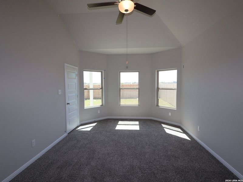 Spacious, unfurnished interior of a new home in Paloma Park, Converse (Image 23).