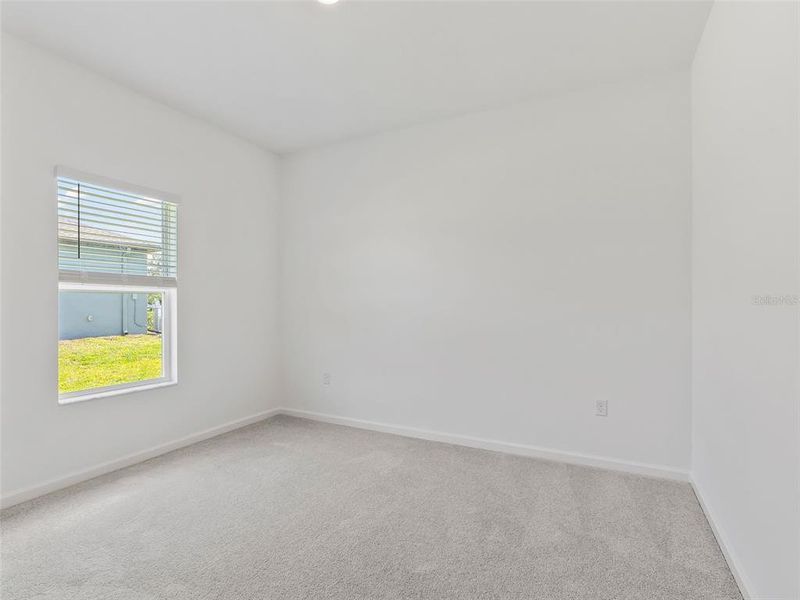 Spacious, unfurnished interior of a new home in Juliette Falls, Dunnellon (Image 42).