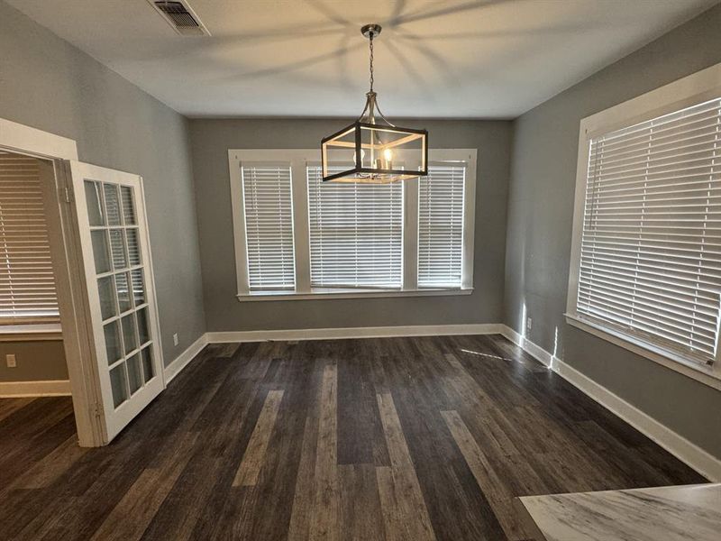 Spacious, unfurnished interior of a new home in , Paris (Image 9).