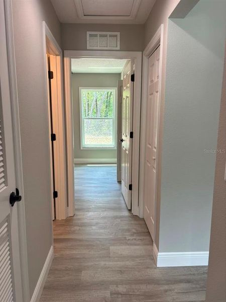 Spacious, unfurnished interior of a new home in , Dunnellon (Image 23).