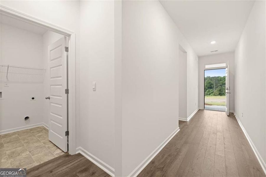 Spacious, unfurnished interior of a new home in , Buckhead (Image 26).