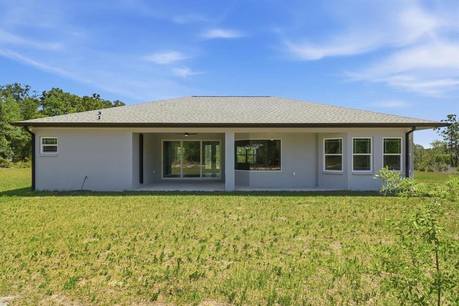 Exterior details and patio area of a home in , Beverly Hills (Image 28).