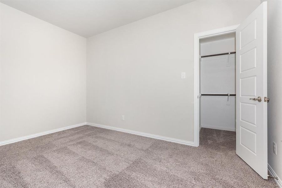 Spacious, unfurnished interior of a new home in Courts Of Bonnie Brae, Denton (Image 22).