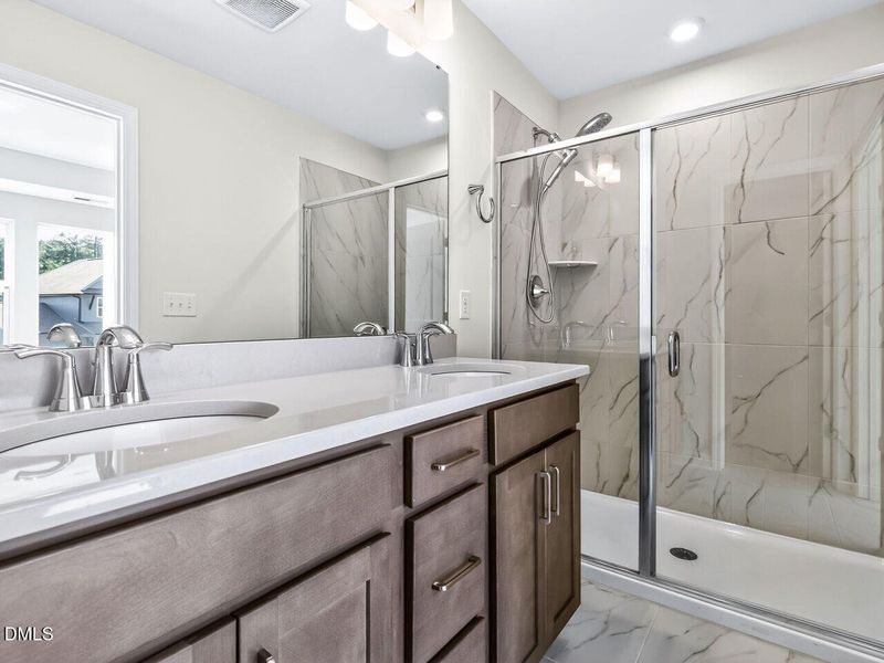 018-1280x960-primary-bathroom