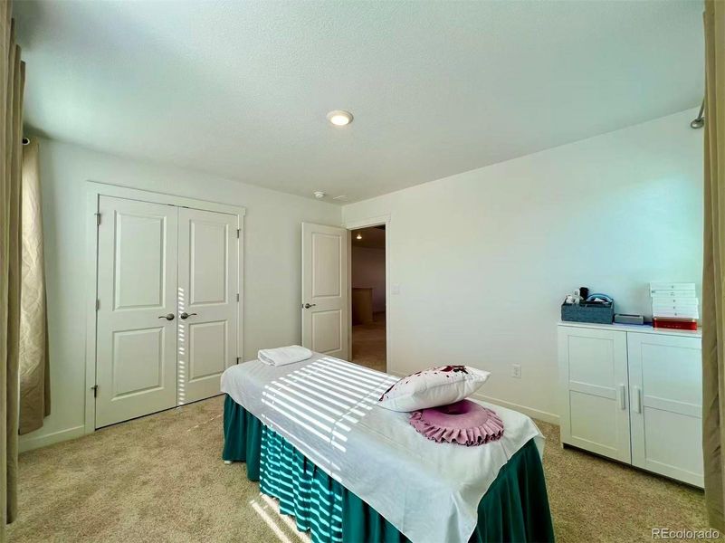 Furnished interior view inside a new home in Looking Glass, Parker (Image 4).