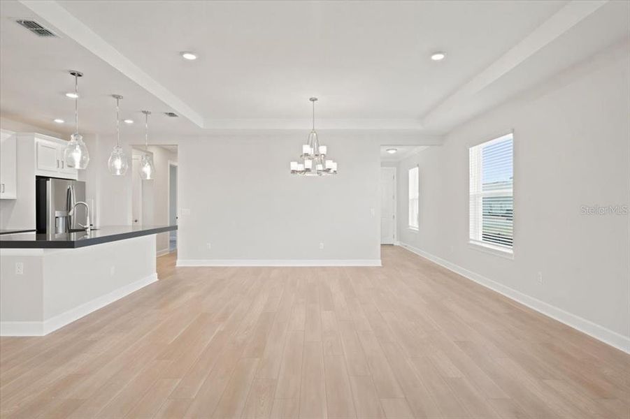 Spacious, unfurnished interior of a new home in Coasterra Community Group Page, Palmetto (Image 30).