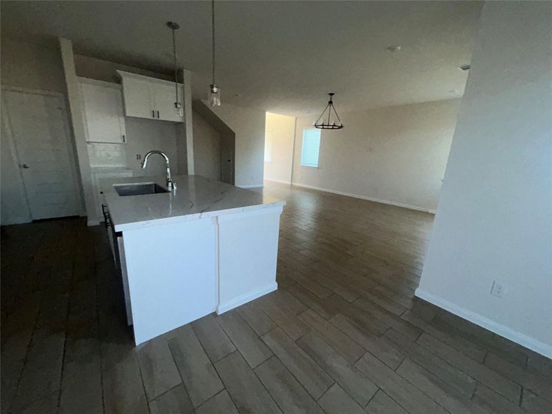Spacious, unfurnished interior of a new home in Cypress Oaks North, Cypress (Image 13).