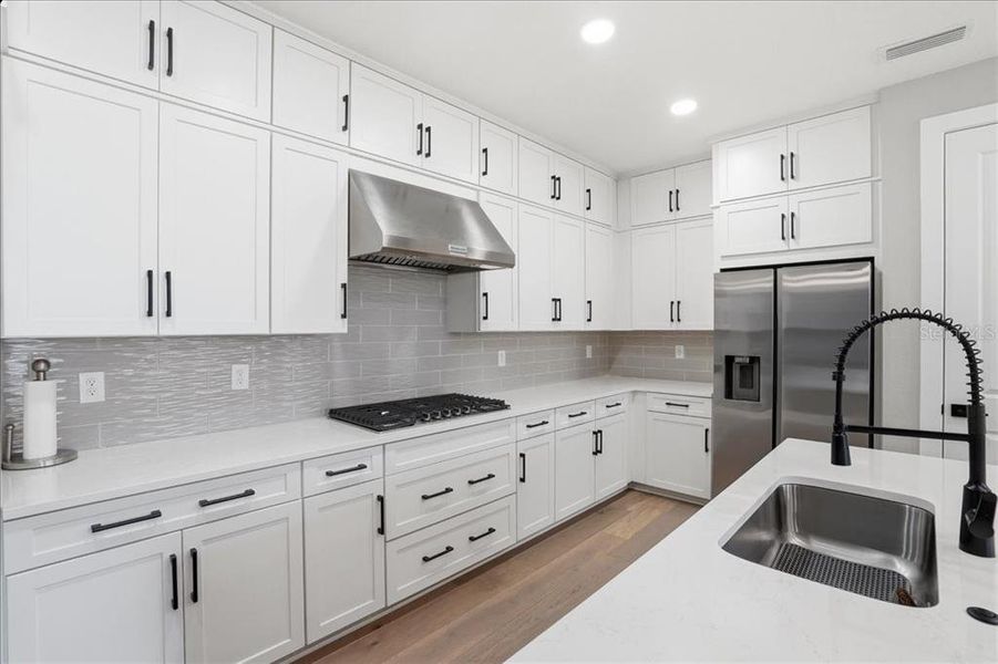 Furnished interior view inside a new home in , Venice (Image 32).